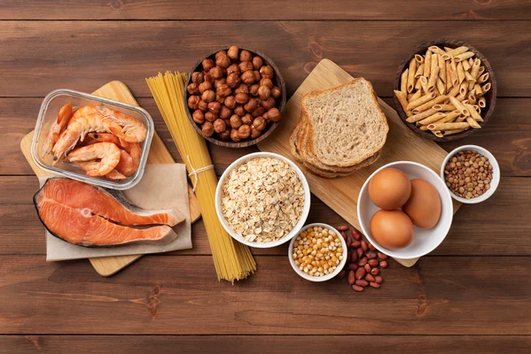 A importância das proteínas e carboidratos para um dieta